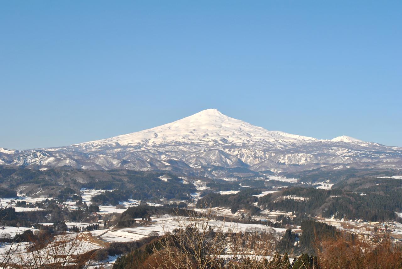 Chokai Sarukuraonsen Hotel Foresta Chokai 유리혼조 외부 사진